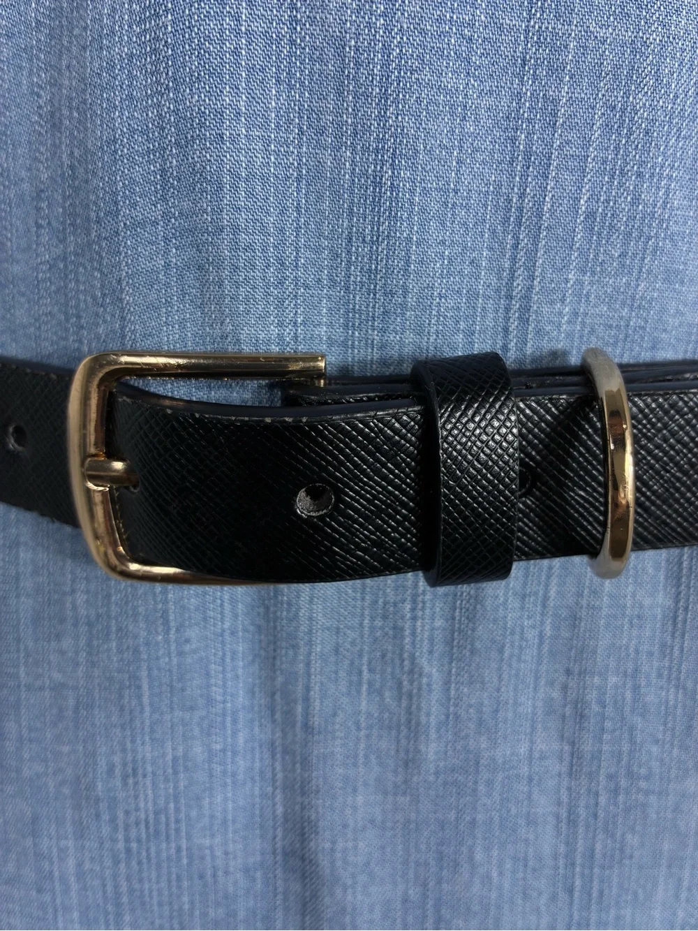 Juicy Couture Womens belt Sz L Black Textured faux leather with Gold Buckle